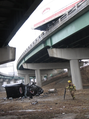 Semi crashes off of Interstate 380 bridge